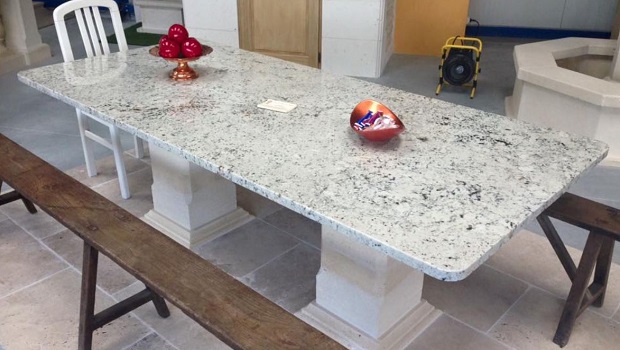 Table en granit